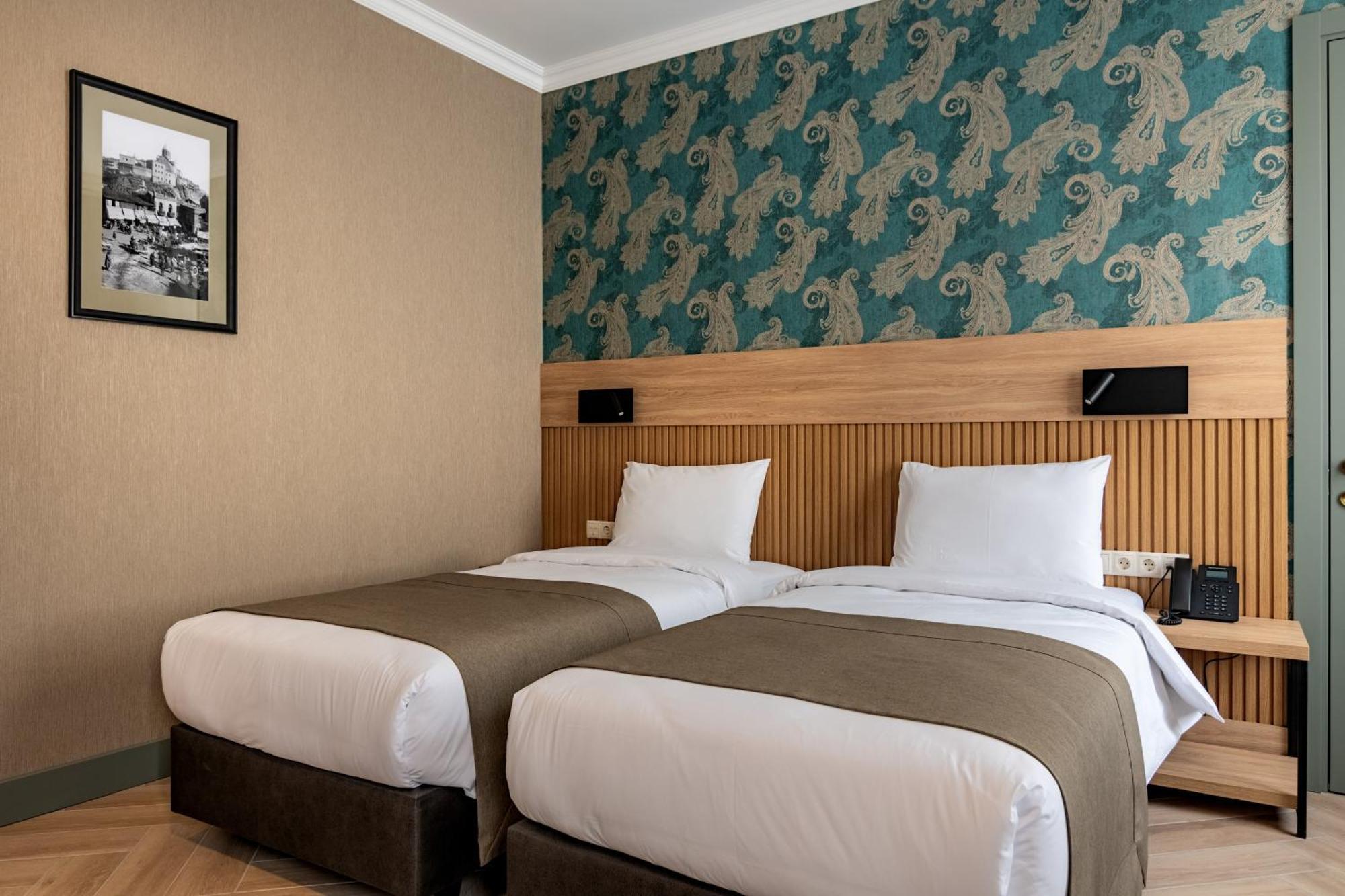 Hotel Old Wall Тбилиси Екстериор снимка